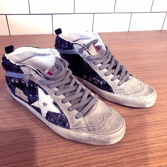 mid top tennis shoes